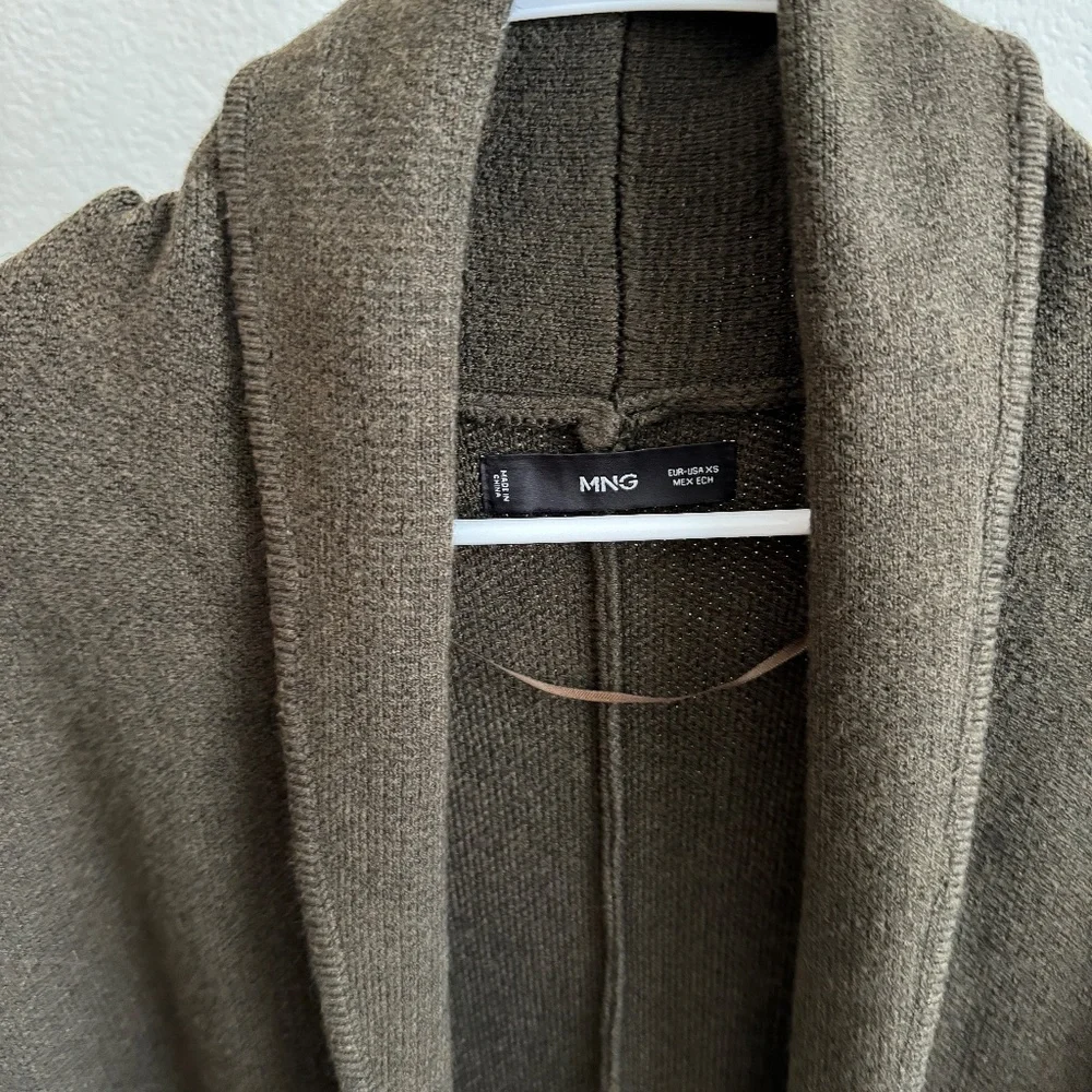 Mango olive green